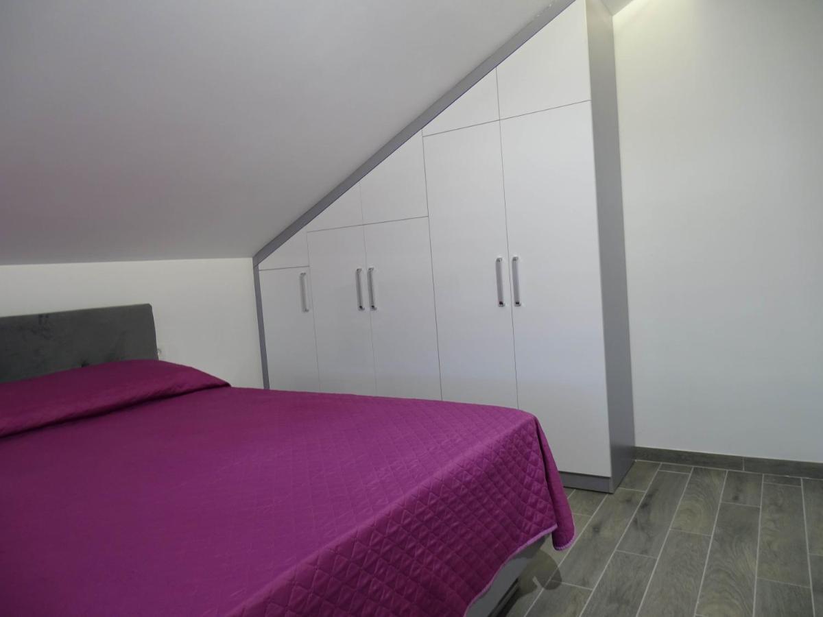 Apartment Drazena โตรกีร์ ภายนอก รูปภาพ