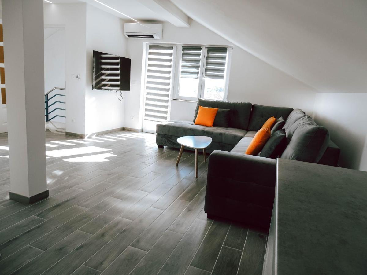 Apartment Drazena โตรกีร์ ภายนอก รูปภาพ