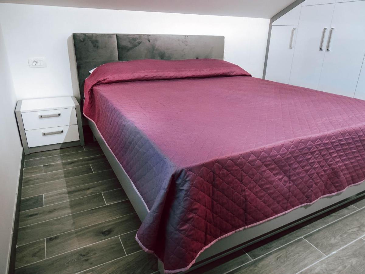 Apartment Drazena โตรกีร์ ภายนอก รูปภาพ