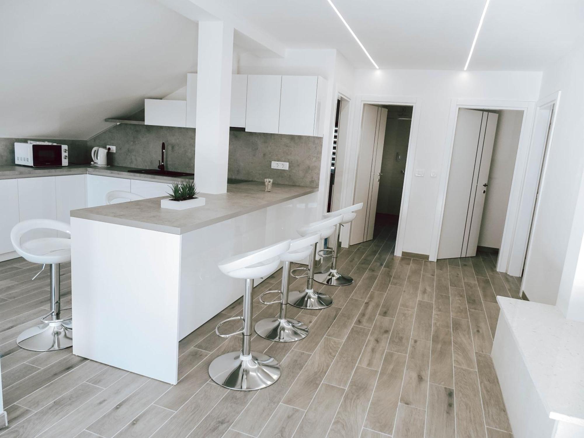 Apartment Drazena โตรกีร์ ภายนอก รูปภาพ