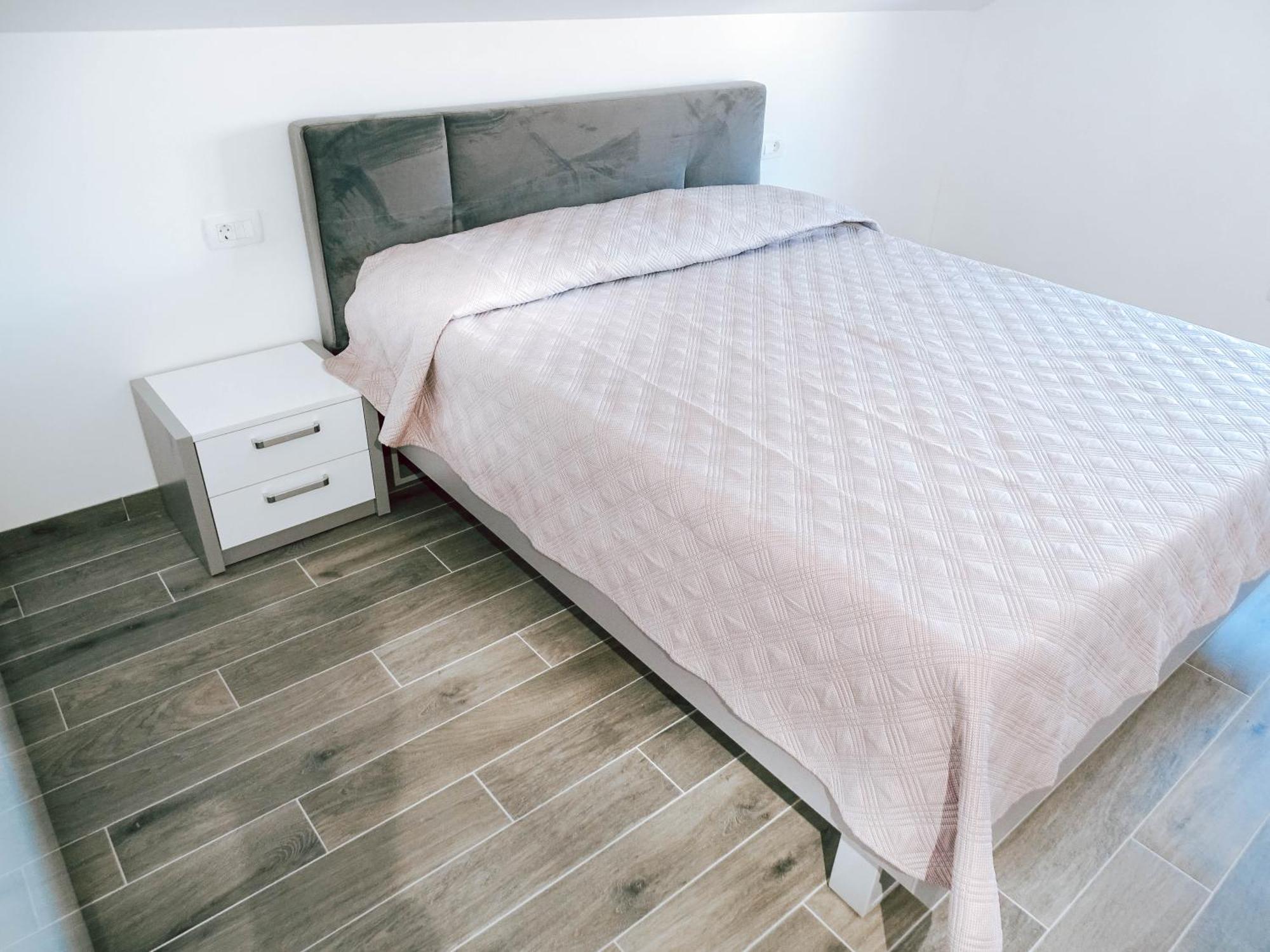 Apartment Drazena โตรกีร์ ภายนอก รูปภาพ