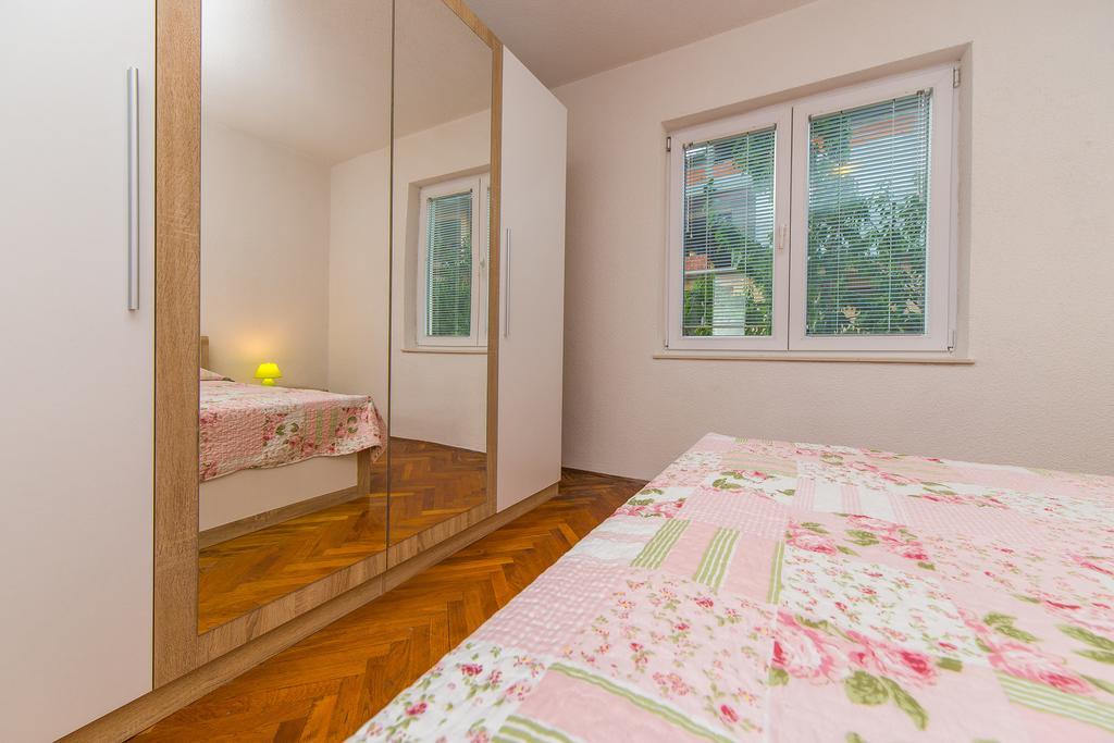 Apartment Drazena โตรกีร์ ภายนอก รูปภาพ