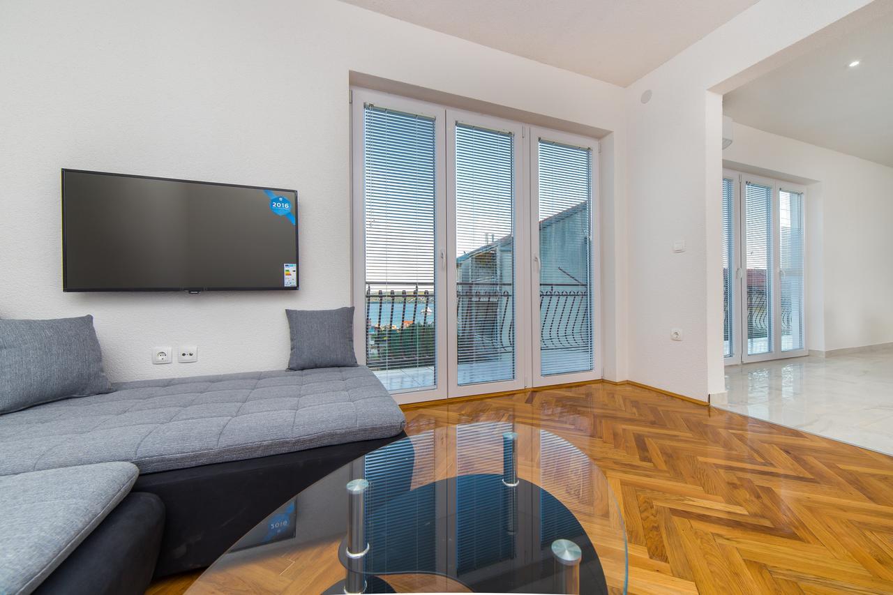 Apartment Drazena โตรกีร์ ภายนอก รูปภาพ